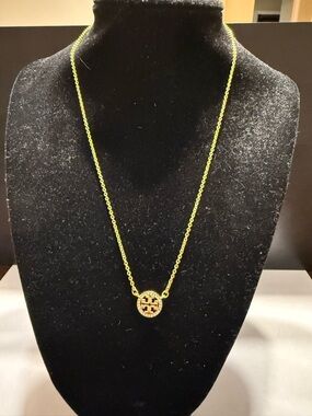 NEW Tory Burch Icon logo diamond pave round accent golden Necklace